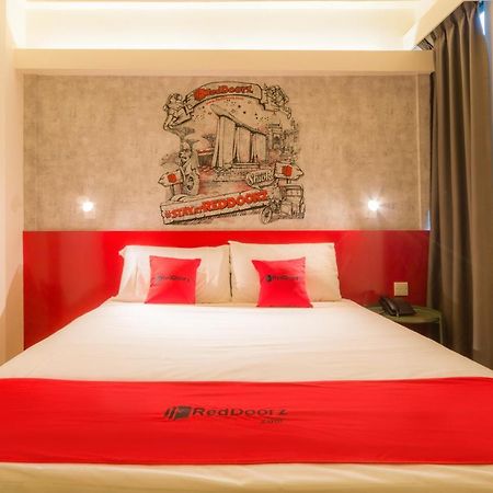 Reddoorz At Geylang Hotel Singapore Exterior photo
