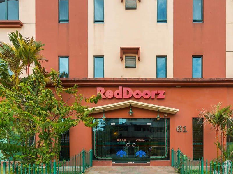 Reddoorz At Geylang Hotel Singapore Exterior photo