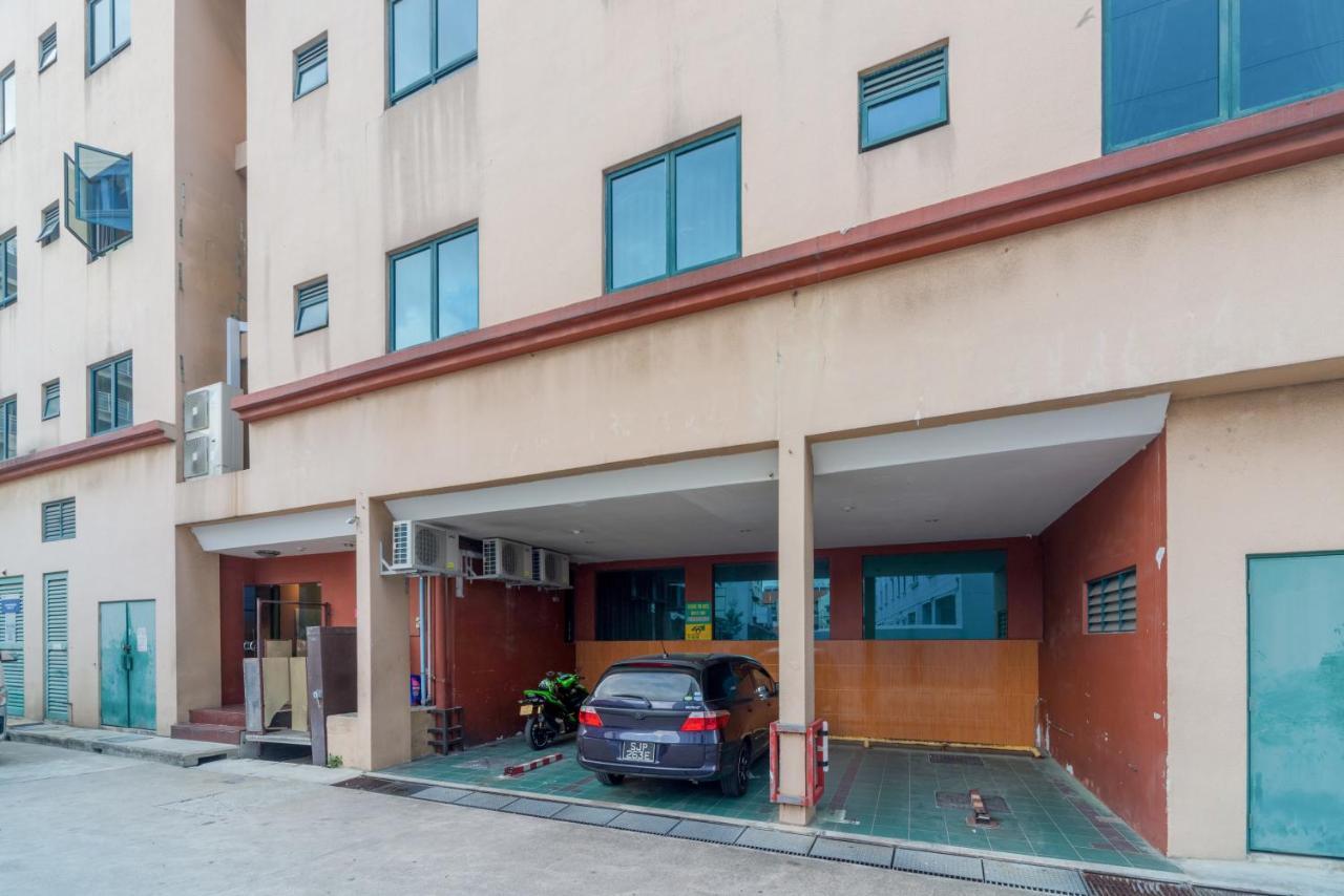 Reddoorz At Geylang Hotel Singapore Exterior photo